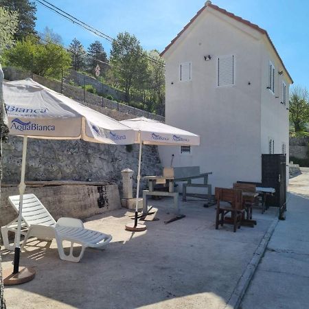 Porto Njegusi A1 Apartman Cetinje Kültér fotó